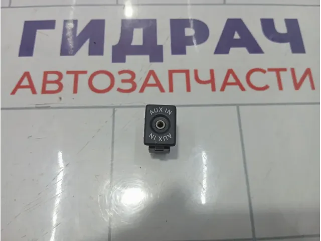 Разъем USB AUX Volkswagen Tiguan 5M0035724