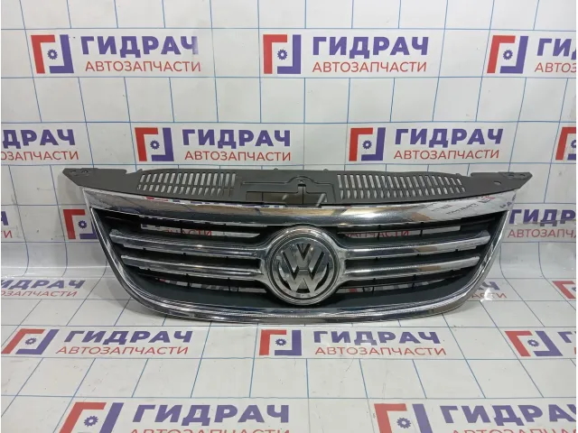 Решетка радиатора Volkswagen Tiguan (NF) 5N0853651C