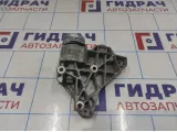 Кронштейн генератора Volkswagen Tiguan (NF) 03С903143B