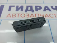 Разъем USB Volkswagen Tiguan (Mk2) 5QF035726.
