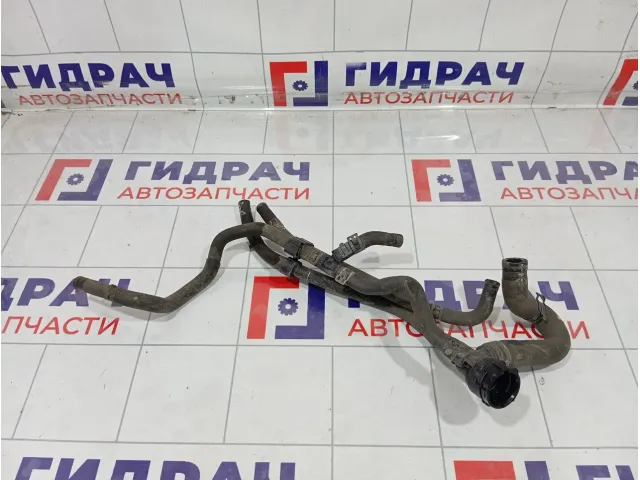 Патрубок охлаждения Volkswagen Tiguan 5Q0122291E