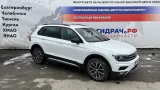 Решетка радиатора Volkswagen Tiguan 5NA853651GZLL