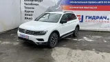 Решетка радиатора Volkswagen Tiguan 5NA853651GZLL