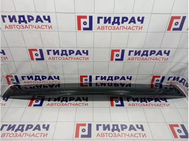 Спойлер багажника Volkswagen Touareg (GP) 7L6827991GRU