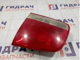 Фонарь задний внутренний правый Volkswagen Touareg (GP) 7L6945094R