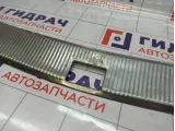 Обшивка багажника на заднюю панель Volkswagen Touareg (GP) 7L6863459