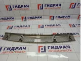 Обшивка багажника на заднюю панель Volkswagen Touareg (GP) 7L6863459