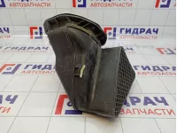 Воздухозаборник Volkswagen Touareg (GP) 7L0819049