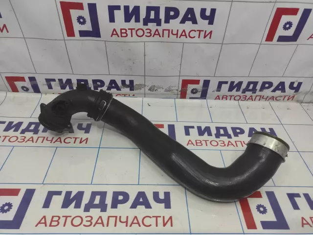 Патрубок интеркулера Volkswagen Touareg (GP) 7L6145795AA