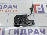 Замок капота Volkswagen Touareg (GP) 7L0823509C