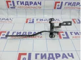 Петля двери багажника левая Volkswagen Touareg (GP) 7L6827301C