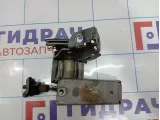 Кронштейн стояночного троса Volkswagen Touareg (GP) 7L0721812b