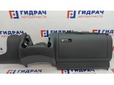 Торпедо нижняя часть Volkswagen Touareg 7L685892775R. Царапины, сломаны крепления.