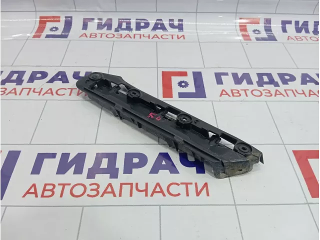 Кронштейн переднего бампера левый Volkswagen Touran (1T1) 1T0807936