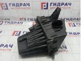 Корпус воздушного фильтра Volkswagen Transporter 7H0129607J