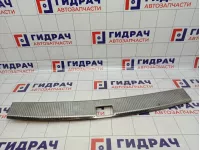 Обшивка багажника на заднюю панель Volkswagen Touareg (GP) 7L6863459