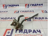 Петля двери багажника левая Volkswagen Touareg (GP) 7L6827301E