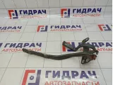 Петля двери багажника левая Volkswagen Touareg (GP) 7L6827301E