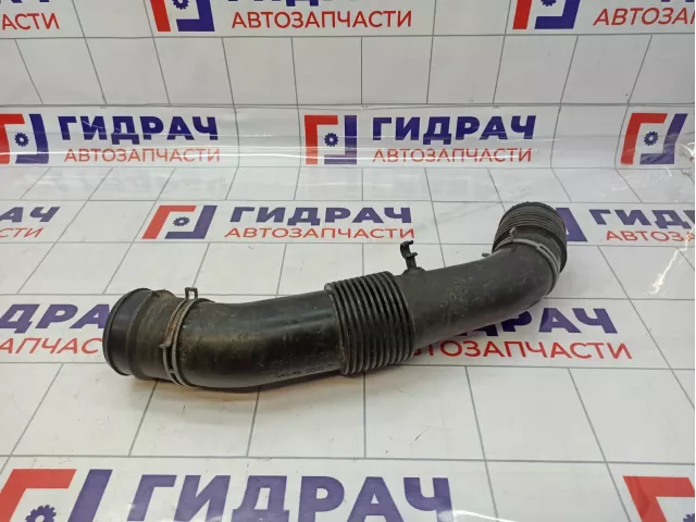 Патрубок воздушного фильтра Volkswagen Touareg (GP) 7L6129684A