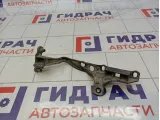 Кронштейн фары левый Volkswagen Touareg (GP) 7L0805733