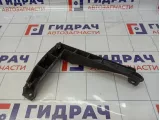 Направляющая заднего бампера левая Volkswagen Touareg (GP) 7L6807861