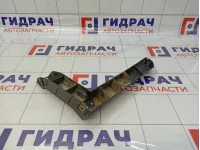 Направляющая заднего бампера правая Volkswagen Touareg (GP) 7L6807862