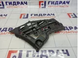 Направляющая переднего бампера правая Volkswagen Touareg (GP) 7L6807178C