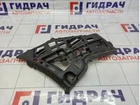 Направляющая переднего бампера правая Volkswagen Touareg (GP) 7L6807178C