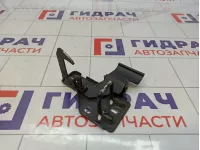 Крючок капота Volkswagen Touareg (GP) 6Q0823480B