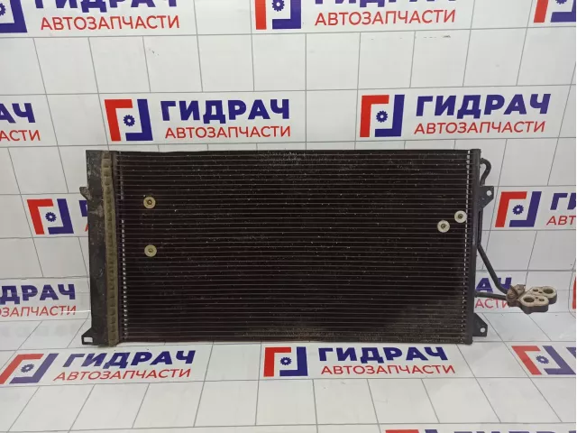 Радиатор кондиционера Volkswagen Touareg (GP) 7L0820411G