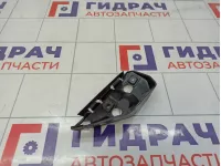 Кронштейн переднего бампера правый Volvo S40 31265397