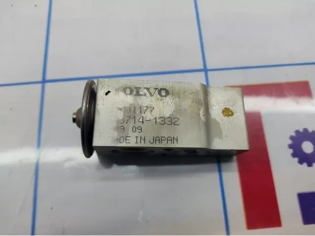 Клапан кондиционера Volvo XC90 30676364