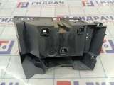 Кронштейн заднего бампера левый Volvo XC90 30678277