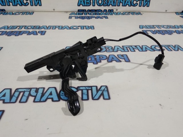 Замок капота Kia Rio 4 X-line 81130H0010.