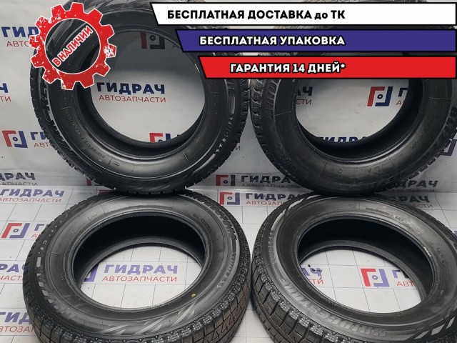 Комплект всесезонных шин Bridgestone Blizzak Revo GZ 215/65/r16 4 шт.