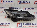 Фара правая Toyota Camry V70 8111033D70