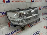 Фара правая Toyota Land Cruiser (200) 8110560K12