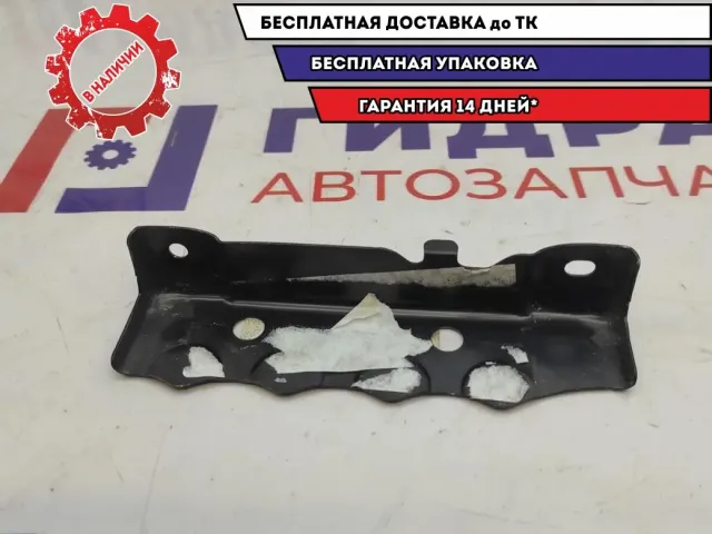 Кронштейн переднего бампера правый Toyota Land Cruiser 200 53273-60070. Новый.